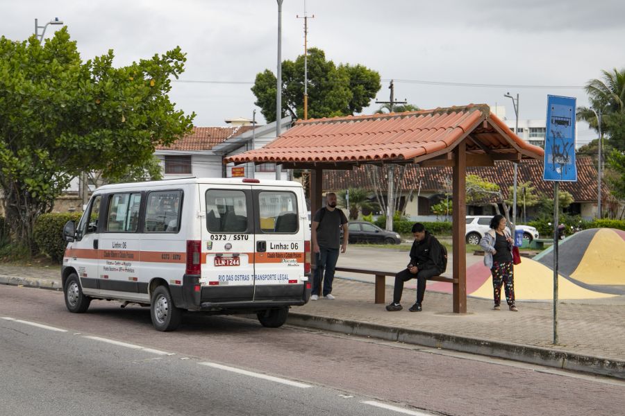 Mais um ponto de ônibus reformado! - Prefeitura Municipal de Mendes